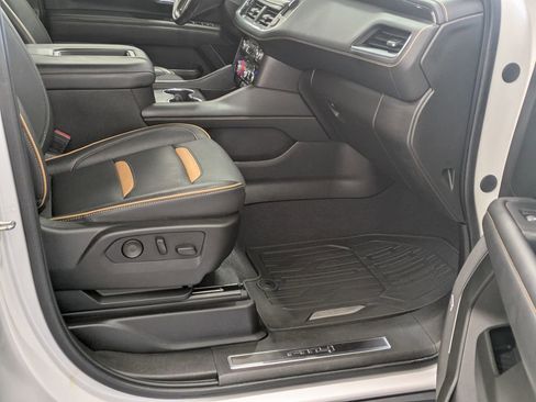 Used 2021 GMC Yukon AT4 w/ Rear Media and Nav Package AWD/4WD image 10