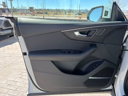 Used 2023 Audi Q8 Premium Plus w/ Premium Plus Package image 10