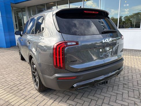Used 2022 Kia Telluride SX w/ SX Prestige Package AWD/4WD image 3