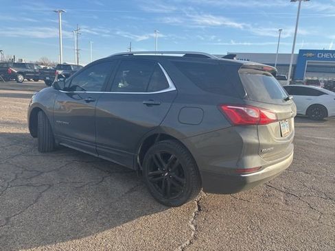 Used 2021 Chevrolet Equinox LT image 4