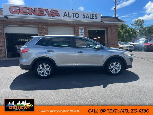 Used 2011 MAZDA CX-9 Touring w/ Moonroof & Bose Audio Pkg image 4