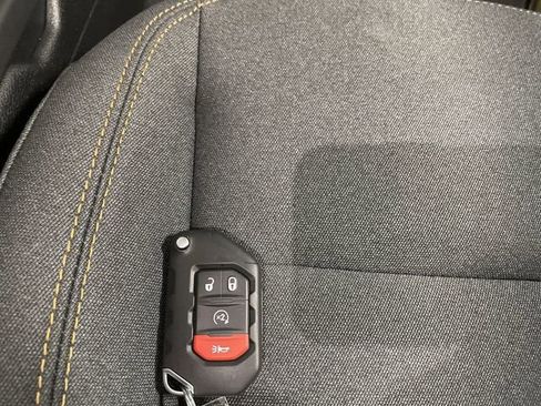 New 2025 Jeep Gladiator Sport image 26