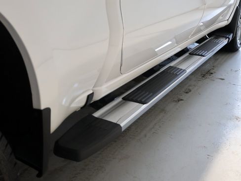 Used 2019 Chevrolet Silverado 1500 High Country w/ High Country Premium Package image 35