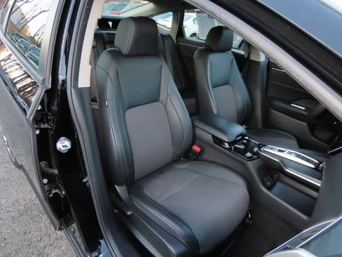 Used 2018 Honda Clarity image 16