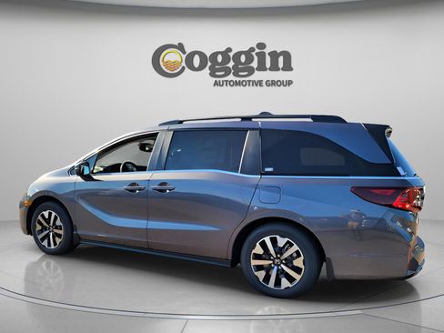 New 2026 Honda Odyssey EX-L image 3