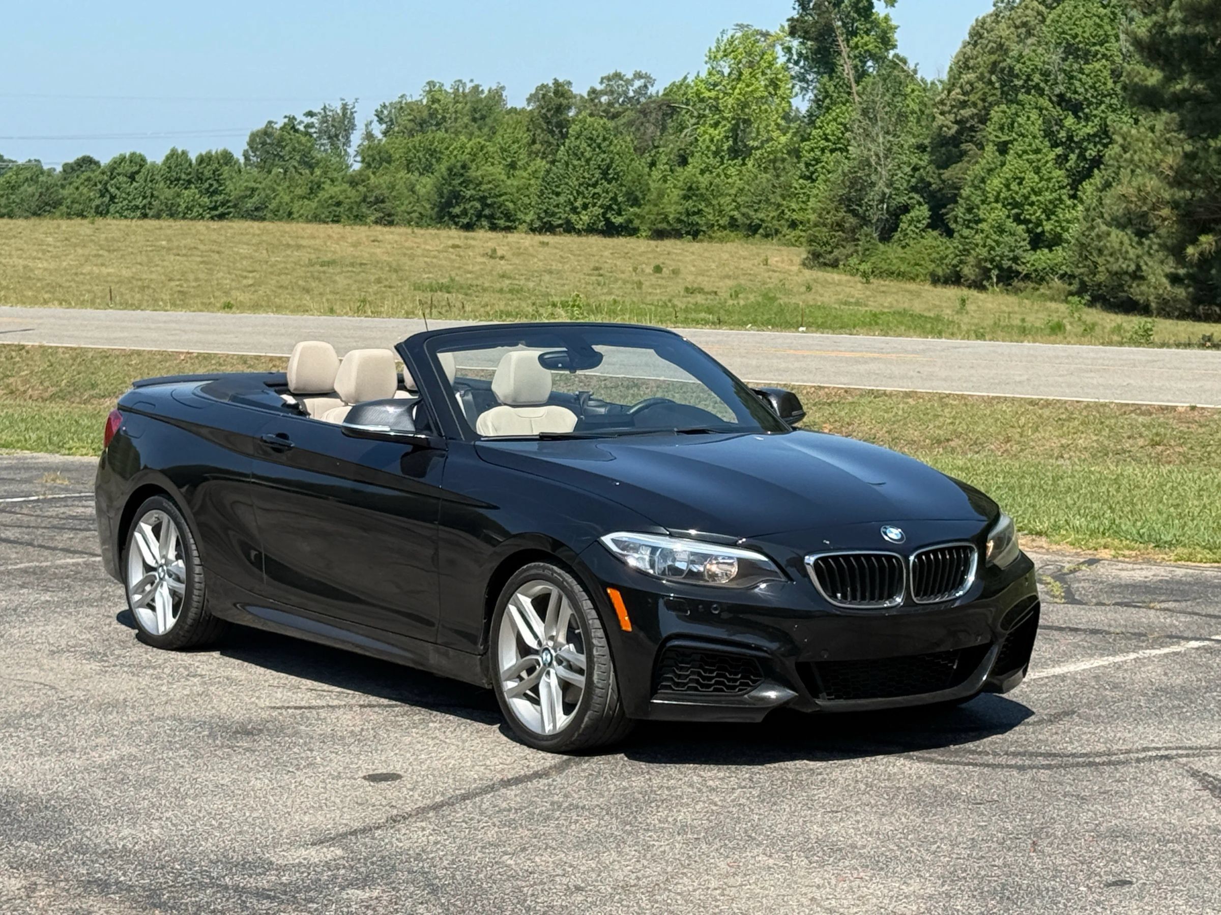 Used 2016 BMW 228i Convertible RWD image 1