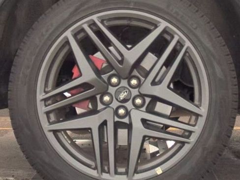 Used 2025 Ford Explorer ST-Line w/ ST-Line Street Pack image 9