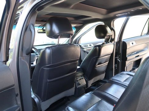 Used 2013 Ford Explorer XLT AWD/4WD image 14
