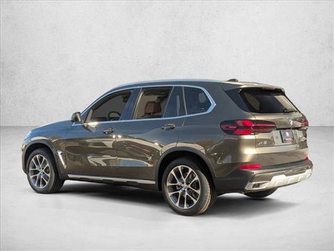New 2026 BMW X5 xDrive40i w/ Premium Package image 9