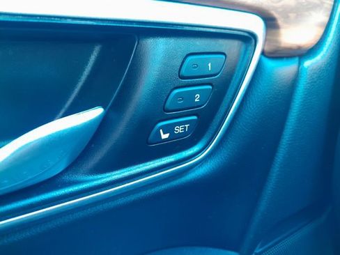 Used 2017 Honda CR-V EX-L image 6