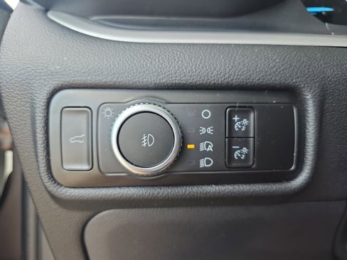 Used 2023 Ford Explorer XLT w/ Equipment Group 202A AWD/4WD image 24