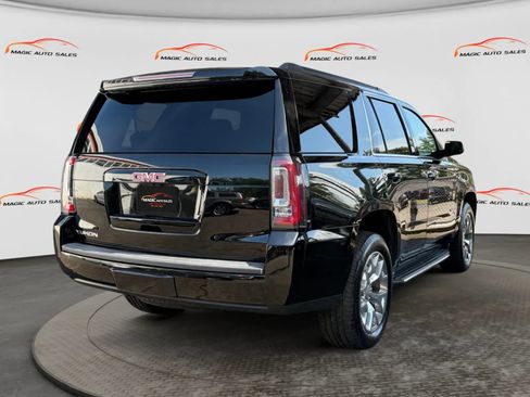 Used 2018 GMC Yukon SLT w/ Open Road Package AWD/4WD image 10