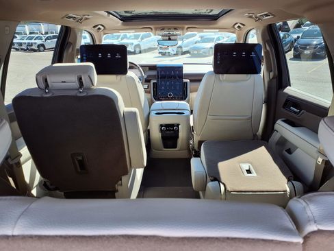 New 2026 GMC Yukon Denali w/ Denali Reserve Package image 26