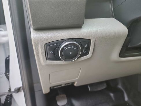 Used 2022 Ford F250 XL w/ Power Equipment Group image 15