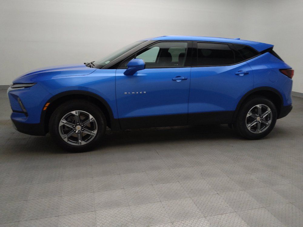Used 2024 Chevrolet Blazer LT w/ Driver Confidence Package FWD image 2
