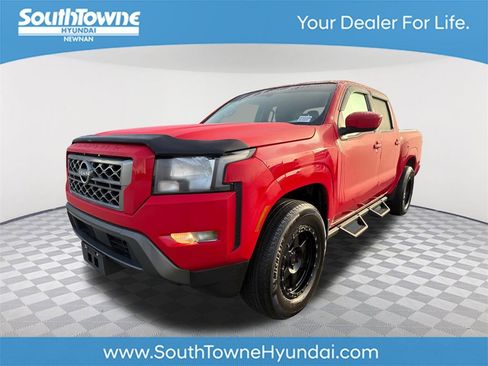 Used 2022 Nissan Frontier SV image 1