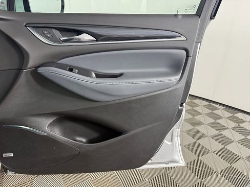 Used 2022 Buick Enclave Essence w/ Sound and Sites Package image 23