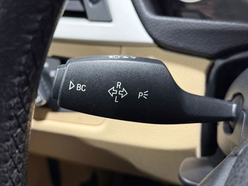 Used 2016 BMW 320i Sedan image 30