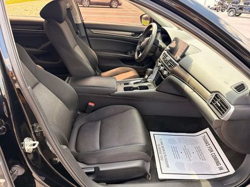 Used 2018 Honda Accord LX image 15