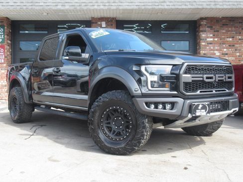 Used 2018 Ford F150 Raptor w/ Equipment Group 802A Luxury AWD/4WD image 2