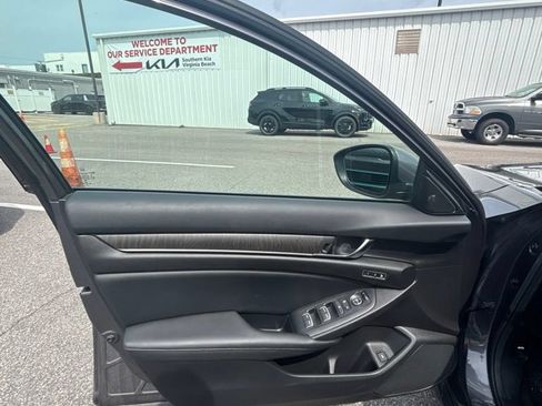 Used 2021 Honda Accord EX-L image 10