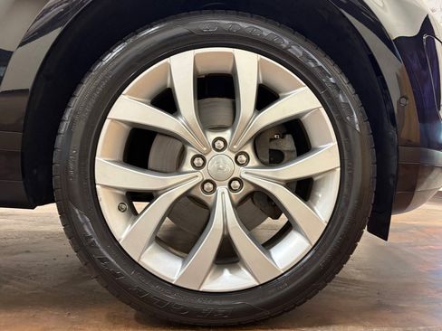 Used 2020 Land Rover Range Rover Evoque SE AWD/4WD image 12