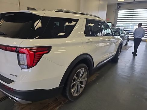 Certified 2025 Ford Explorer Platinum w/ Ultimate Package AWD/4WD image 3