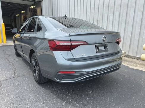 Used 2024 Volkswagen Jetta SE FWD image 6