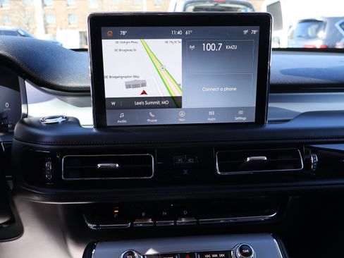 Used 2022 Lincoln Aviator AWD w/ Premium Package image 24