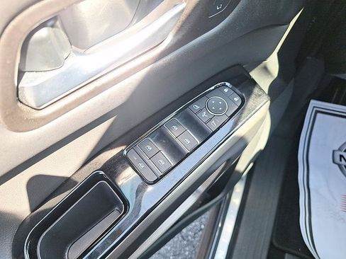 Used 2025 Nissan Pathfinder Platinum w/ Cargo Package FWD image 10