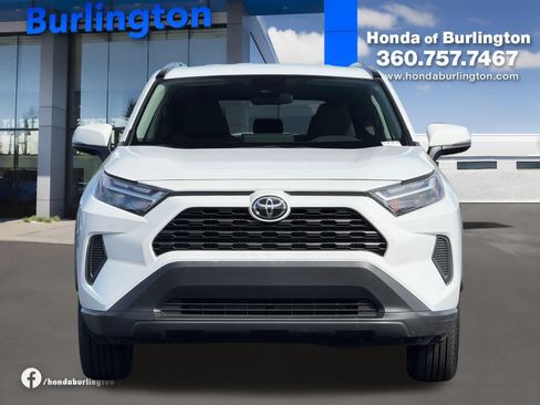Used 2025 Toyota RAV4 XLE AWD/4WD image 10