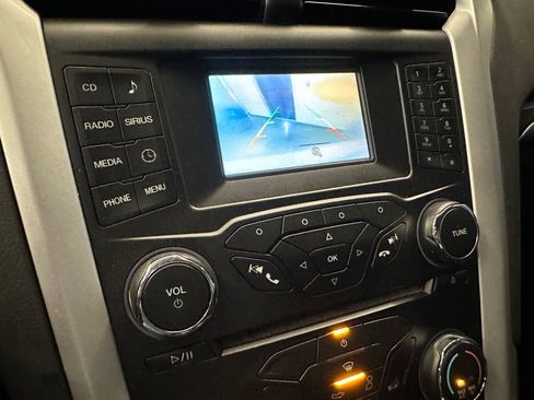 Used 2015 Ford Fusion SE FWD image 14