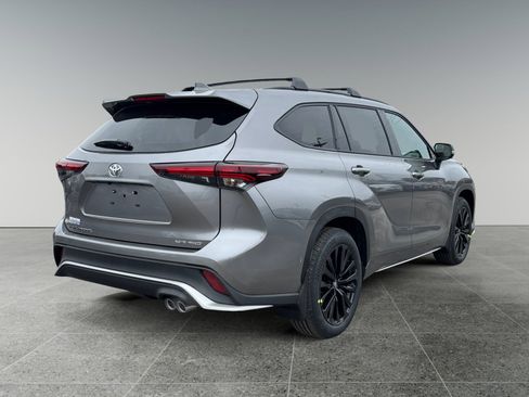 New 2026 Toyota Highlander XSE image 5