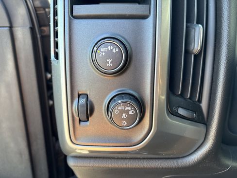 Used 2018 Chevrolet Silverado 1500 LT w/ All Star Edition AWD/4WD image 31
