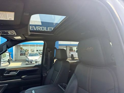 Used 2024 Chevrolet Silverado 3500 High Country w/ High Country Premium Package AWD/4WD image 13