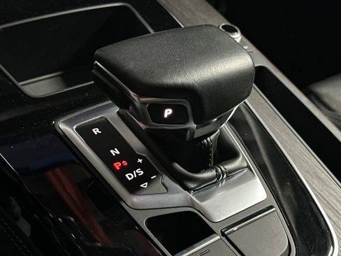 Used 2023 Audi Q5 e Premium Plus w/ Premium Plus Package image 21