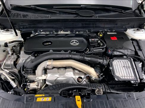 Used 2024 Mercedes-Benz GLB 250 image 31