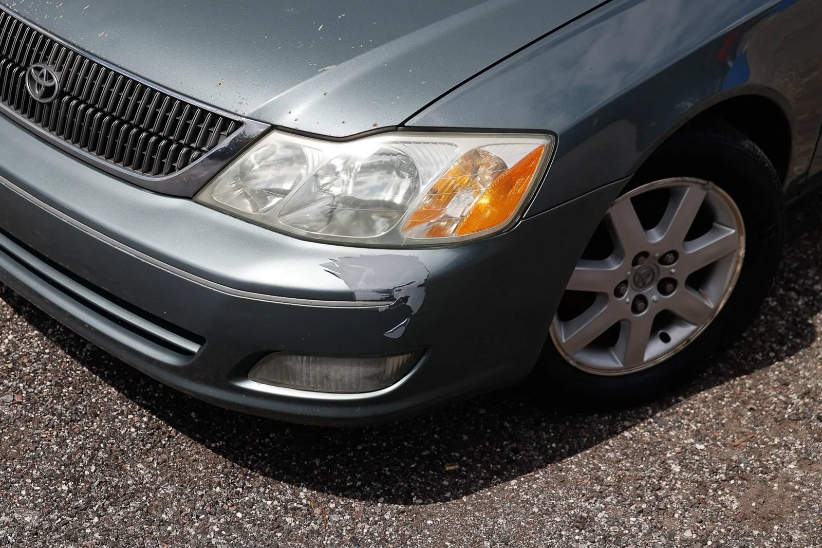 Used 2001 Toyota Avalon XLS w/ Option Pkg 5 FWD image 25