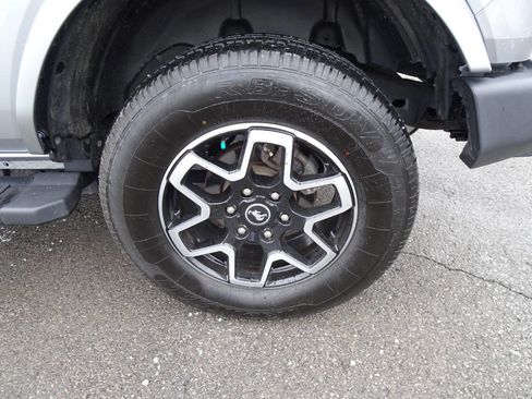 Used 2022 Ford Bronco Outer Banks image 10