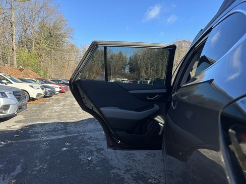 Used 2021 Subaru Outback Premium image 27