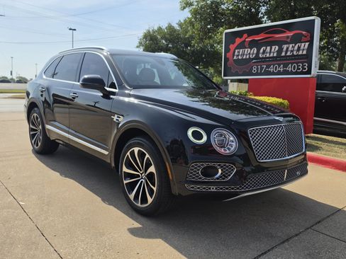 Used 2017 Bentley Bentayga AWD/4WD image 6