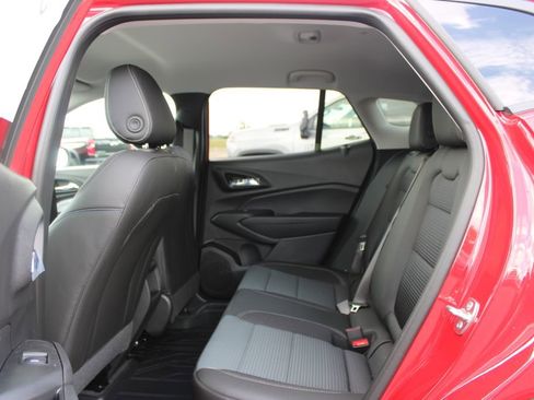 New 2026 Chevrolet Trax LT FWD image 21