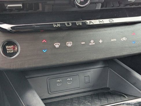 Used 2025 Nissan Murano SV image 19