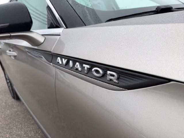 Used 2023 Lincoln Aviator Reserve w/ Equipment Group 201A AWD/4WD image 4