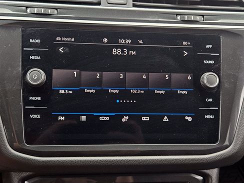 Used 2024 Volkswagen Tiguan SE AWD/4WD image 13