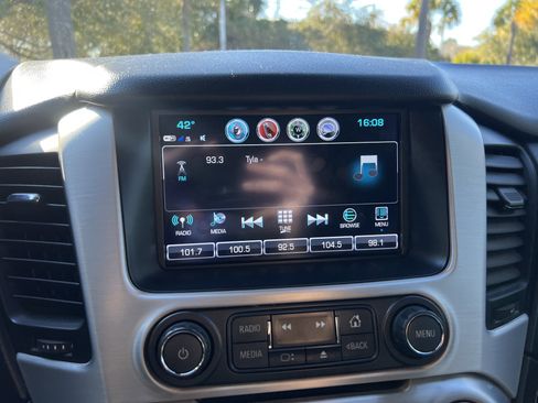 Used 2019 GMC Yukon SLT image 23