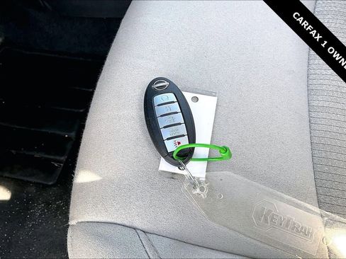 Used 2025 Nissan Altima 2.5 SV image 33