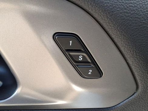 New 2026 Chrysler Pacifica Select image 9