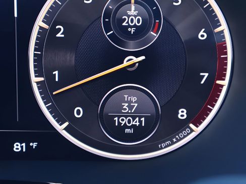 Certified 2020 Bentley Flying Spur W12 image 26