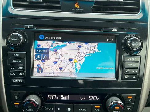 Used 2015 Nissan Altima 3.5 SL FWD image 29